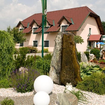 Restaurant Gaestehaus Seiger Sankt Lorenzen bei Knittelfeld Esterno foto