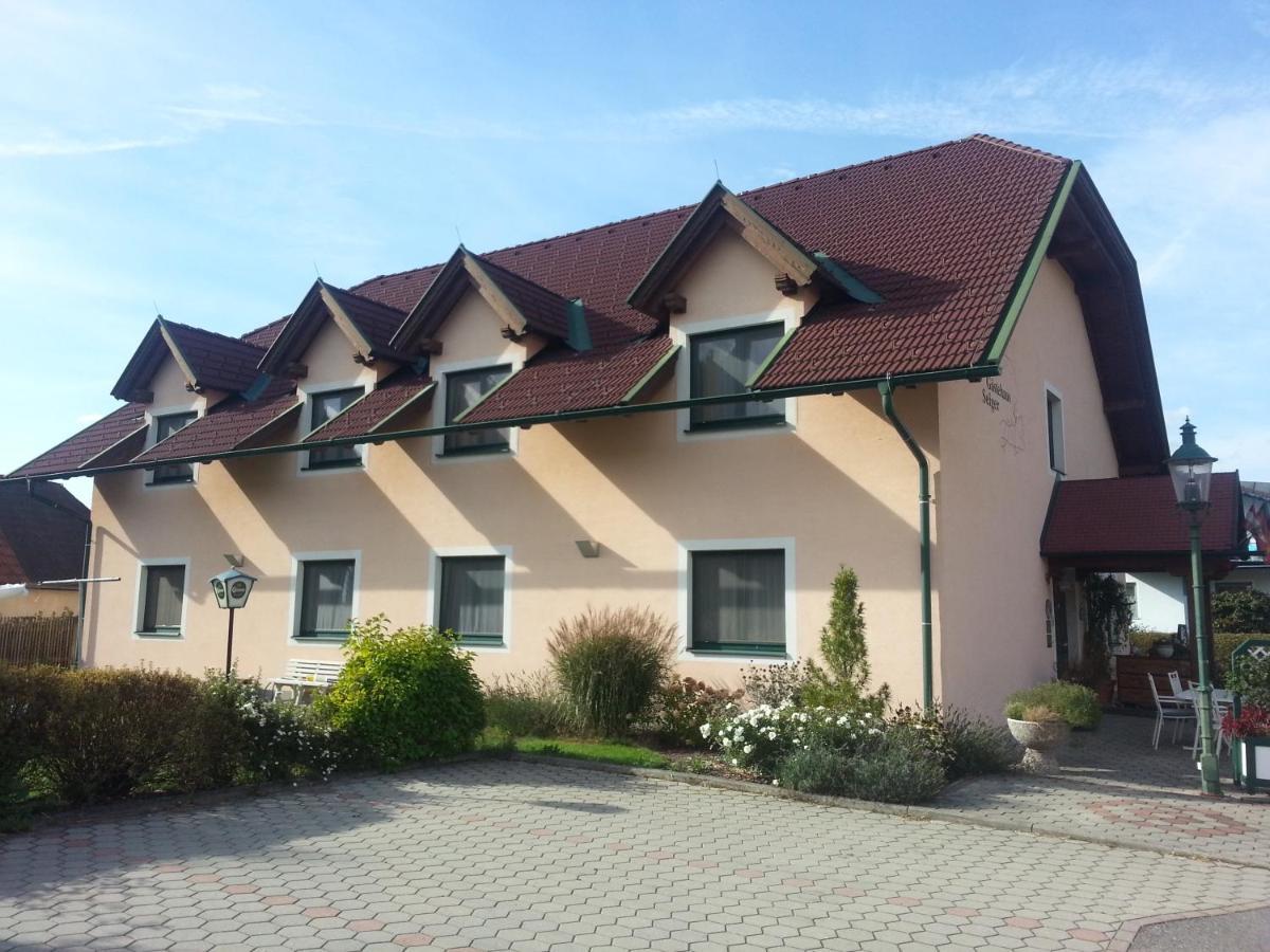 Restaurant Gaestehaus Seiger Sankt Lorenzen bei Knittelfeld Esterno foto