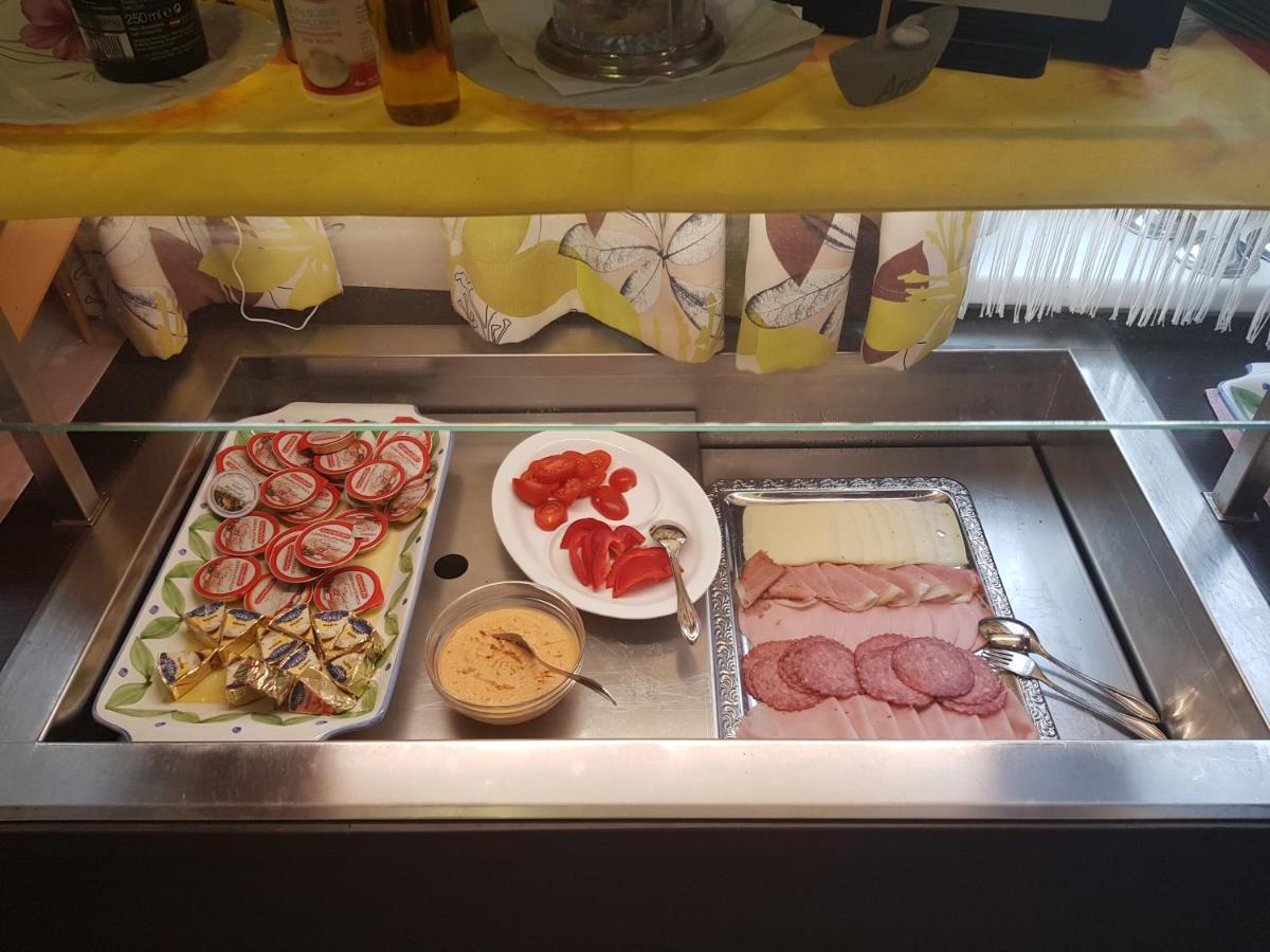 Restaurant Gaestehaus Seiger Sankt Lorenzen bei Knittelfeld Esterno foto